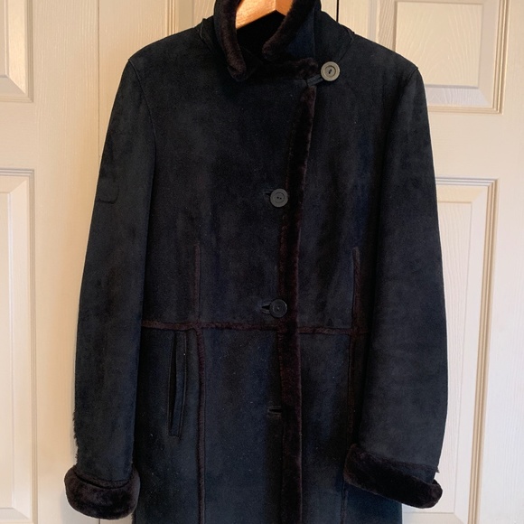 GORGEOUS- BLUE DUCK Black Shearling jacket with Brown fur trim Small worn 2 x - Picture 2 of 10